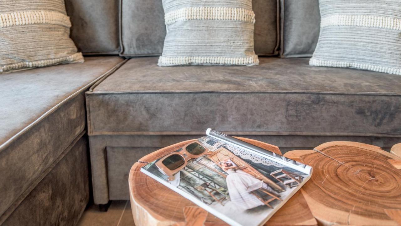 Esperanza Apartments Adamantas  ภายนอก รูปภาพ